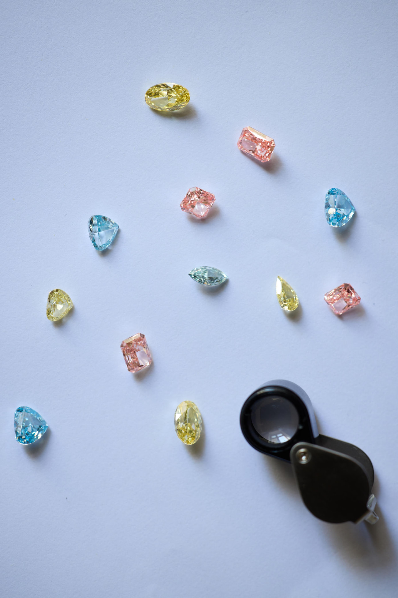 Lab-grown fancy-colour diamonds